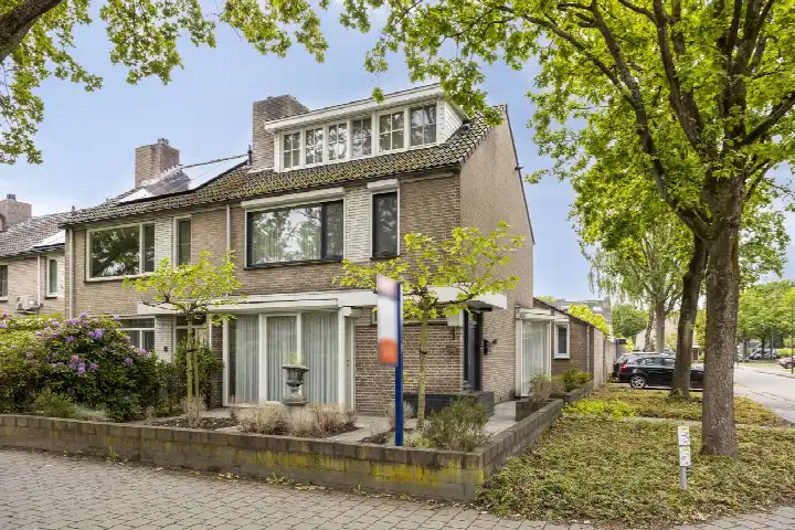 Hoekwoning te koop: Karel de Stoutelaan 28, Ekenrooi Waalre