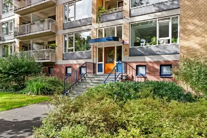 Apartment for sale: Karel Doormanlaan 151, Huizingalaan, K. Doormanlaan en omgeving Utrecht