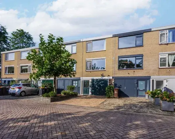 Tussenwoning te koop: Karolingersweg 136, De Heul Wijk Bij Duurstede