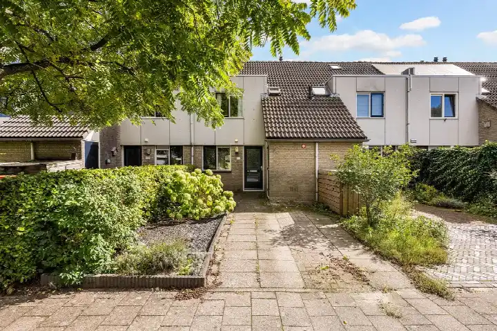 Terraced house for sale: Karperkolk 39, Schellerlanden Zwolle