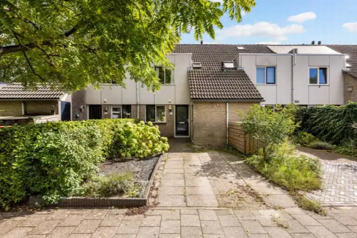 Terraced house for sale: Karperkolk 39, Schellerlanden Zwolle