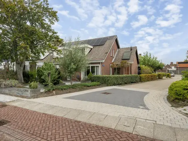 Corner house for sale: Karreveld 18, Sint Philipsland Sint Philipsland