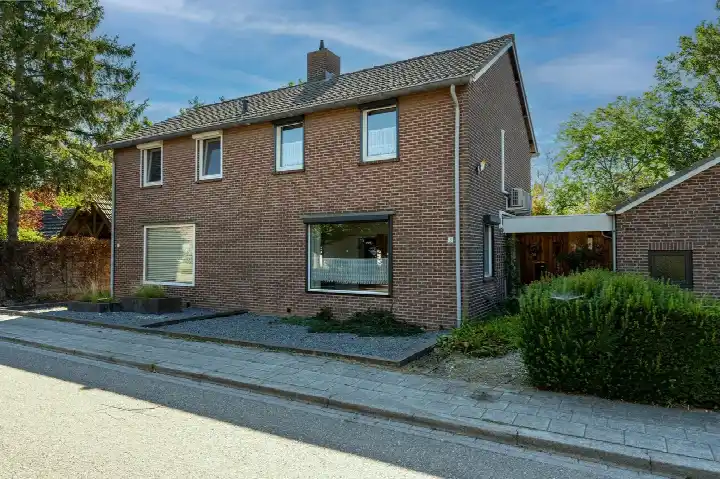 Tussenwoning te koop: Karreweg-Noord 3, Veers Kessel