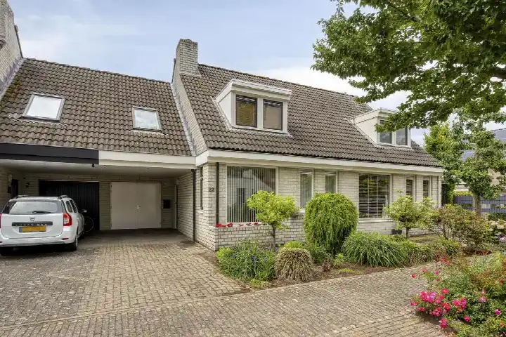 Tussenwoning te koop: Karwijveld 22, Bunderse Hoek Noord Veghel