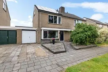 Tussenwoning te koop: Kastanjelaan 14, Marum Marum