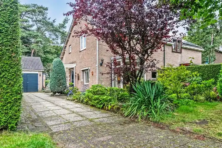 Twee-onder-één-kap te koop: Kastanjelaan 16, Maarn-Dorp Maarn