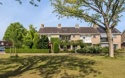 Terraced house for sale: Kastanjelaan 25, Dubbeldam-Zuid Dordrecht