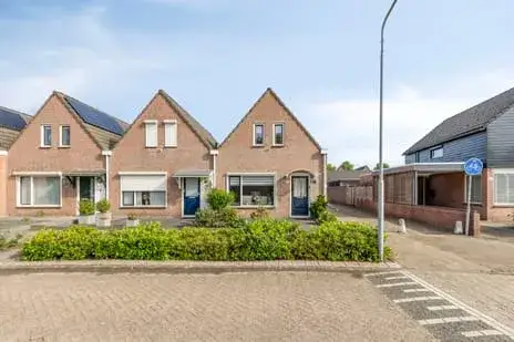 Hoekwoning te koop: Kastanjelaan 81, Hondenhei Made