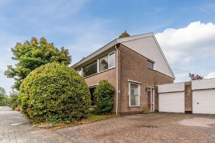 Tussenwoning te koop: Kasteellaan 32, Oudorp-Centrum Oudorp