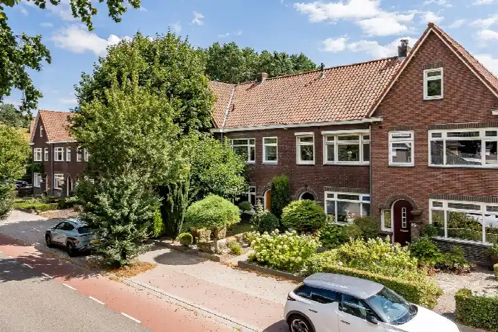 Tussenwoning te koop: kazernelaan 11, Keent Weert
