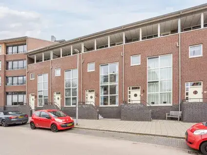 Tussenwoning te koop: Kazernestraat 6, Centrum Uden