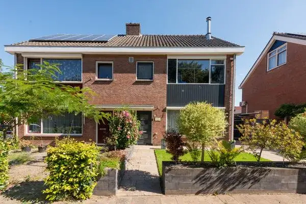 Twee-onder-één-kap te koop: Kees Mulderweg 63, De Buurt-Oost Wageningen