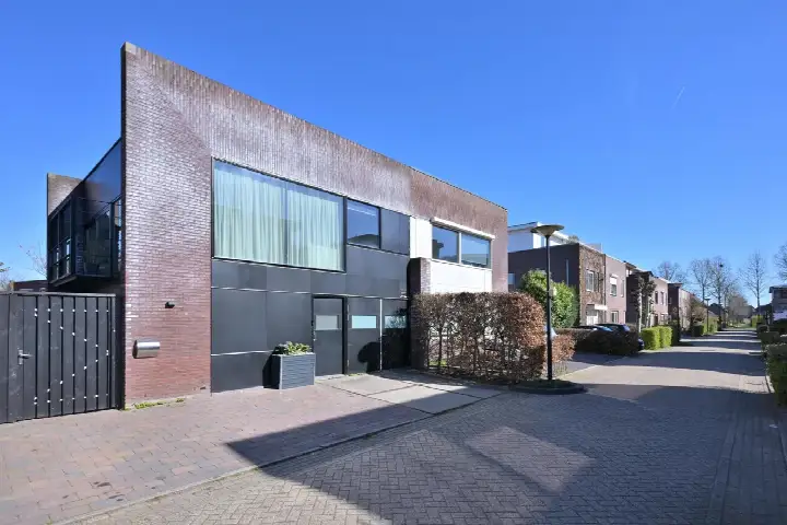Semi-detached for sale: Kees van Baarenstraat 1, Steinvoorde Deventer