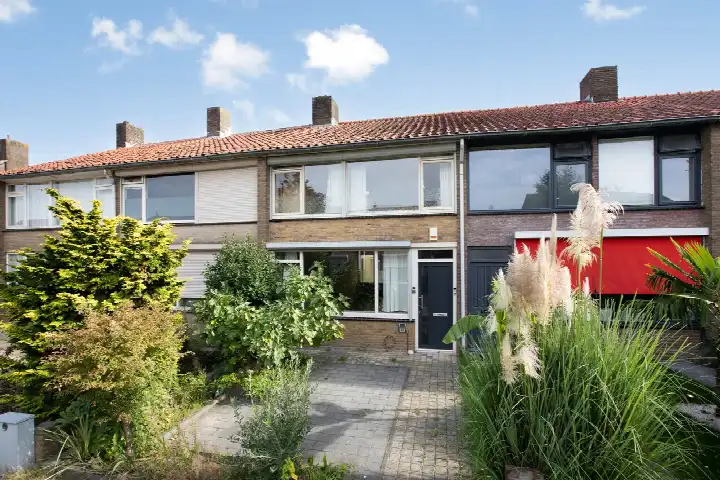 Terraced house for sale: Keizer Hendrikstraat 20, Het Grieth Zevenaar