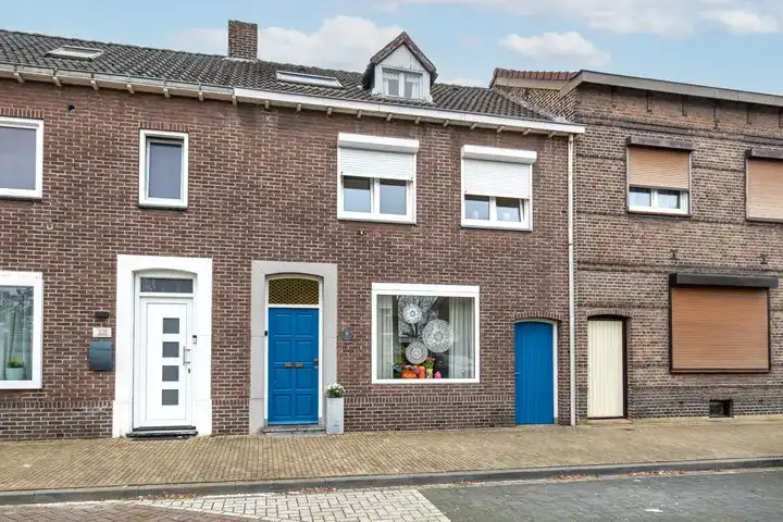 Tussenwoning te koop: Keizerstraat 30, Lichtenberg Landgraaf