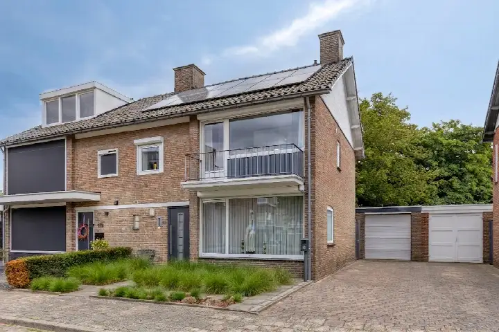 Twee-onder-één-kap te koop: Kempischebaan 168, Geenhoven Valkenswaard
