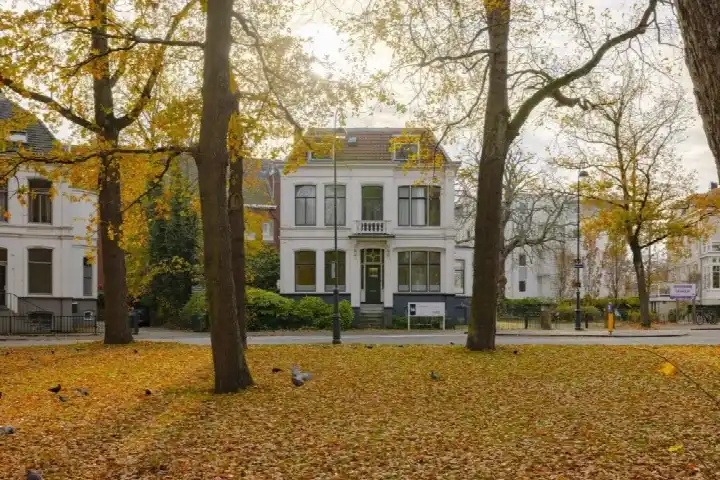 Vrijstaande woning te koop: Kenaupark 16, Stationsbuurt Haarlem