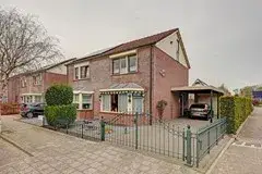 Twee-onder-één-kap te koop: Kennedystraat 1, Millingen aan de Rijn-West Millingen Aan De Rijn