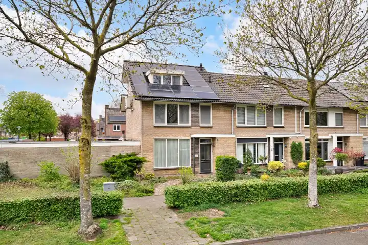 Terraced house for sale: Kerkendijk 9, De Beemd 1 Schijndel