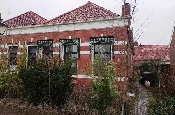 Twee-onder-één-kap te koop: Kerkhofstraat 8, Nieuweschans-Centrum Bad Nieuweschans