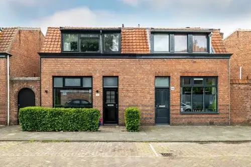 Twee-onder-één-kap te koop: Kerkhofweg 42, Ginneken Breda
