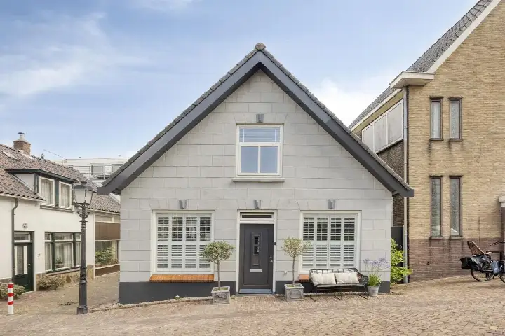 Detached house for sale: Kerkplein 5, Voorstraat en Centrum Lekkerkerk