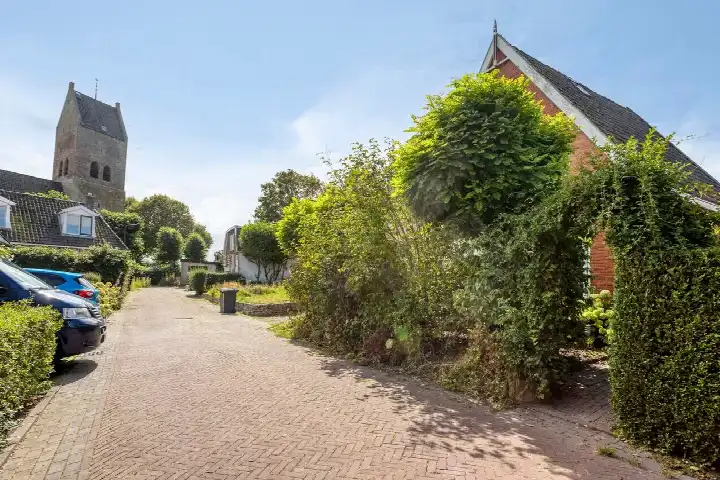 Detached house for sale: Kerkstraat 13, Pingjum Pingjum