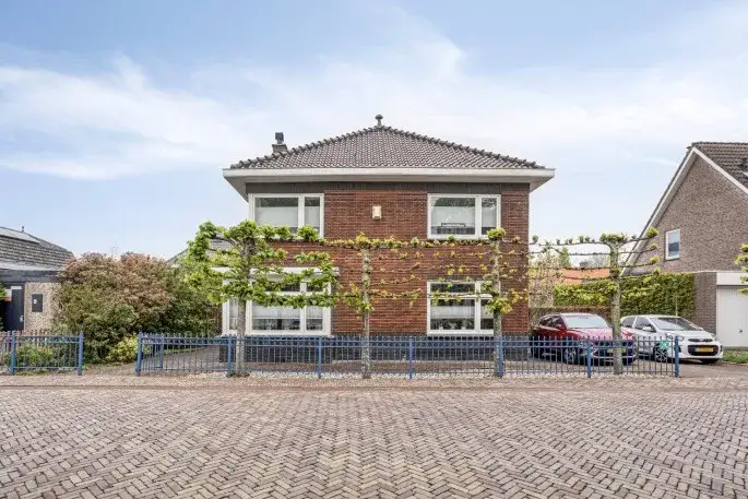 Vrijstaande woning te koop: Kerkstraat 13, Woubrugge Woubrugge