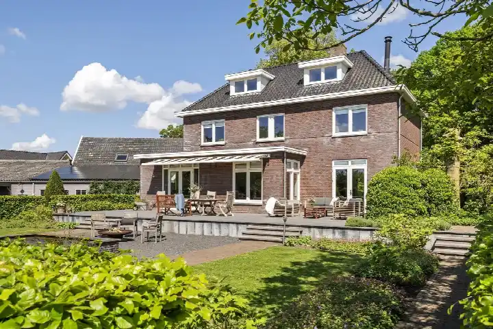 Vrijstaande woning te koop: Kerkstraat 17, Varik Varik
