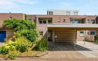 Tussenwoning te koop: Kerkstraat 22B, Dieren-Zuid beneden spoorlijn Dieren