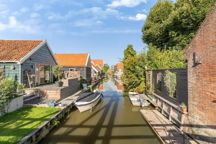 Detached house for sale: Kerkstraat 30, De Rijp De Rijp