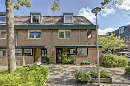 Corner house for sale: Kerkstraat 31, Juliandorp Zwijndrecht