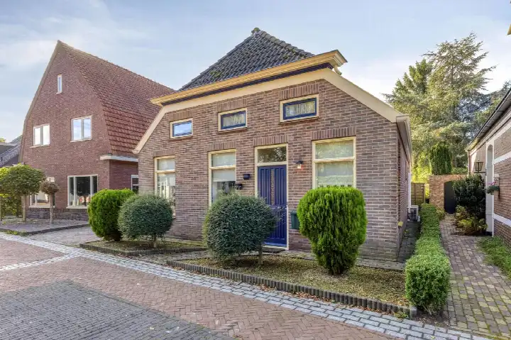 Vrijstaande woning te koop: Kerkstraat 38, Muntendam-oost Muntendam