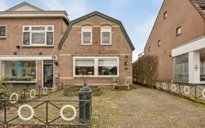 Twee-onder-één-kap te koop: Kerkstraat 5, Nieuw-Vennep Zuid Nieuw-Vennep