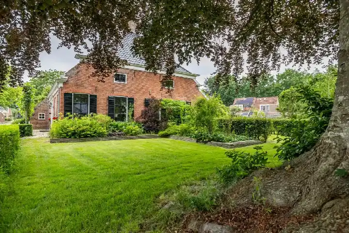 Vrijstaande woning te koop: Kerkstraat 5, Noordlaren Dorp Noordlaren