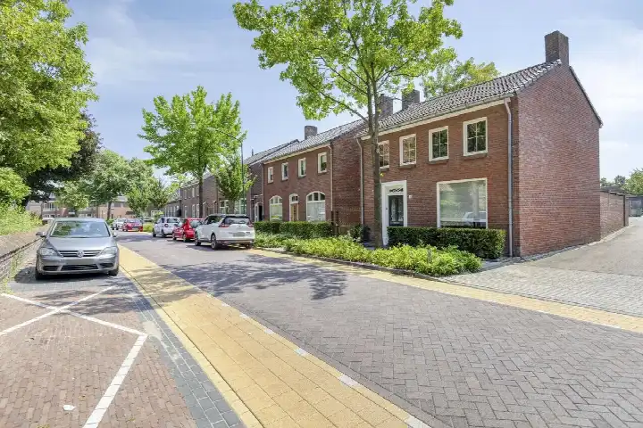 Detached house for sale: Kerkstraat 6, Beek Beek En Donk