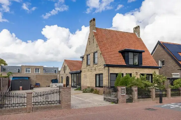 Detached house for sale: Kerkstraat 69, Slootdorp (woonkern) Slootdorp
