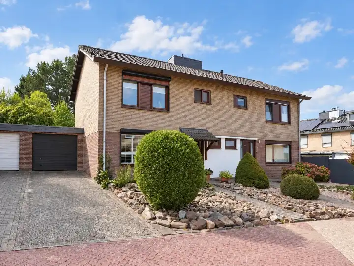 Tussenwoning te koop: Kerkveldstraat 6, Vaals Vaals