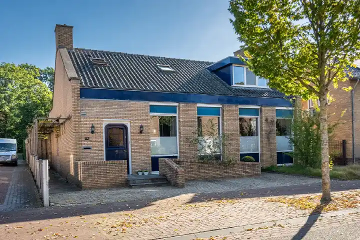 Detached house for sale: Kerkweg 23, Maria Hoop Maria Hoop