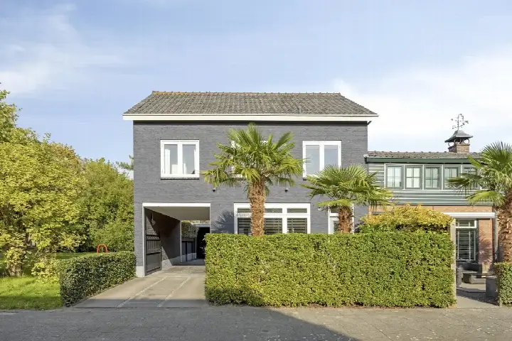 Corner house for sale: Kerkweg 33, Pijnacker-Centrum/Dorp Pijnacker