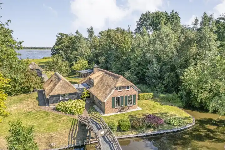 Vrijstaande woning te koop: Kerkweg 41, Giethoorn-Zuid Giethoorn