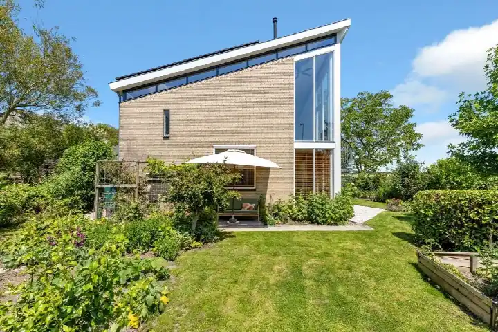 Vrijstaande woning te koop: Kerkweg 45, Ofwegen Woubrugge