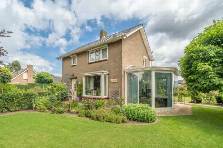 Detached house for sale: Kerkweg 50, Waarde Waarde