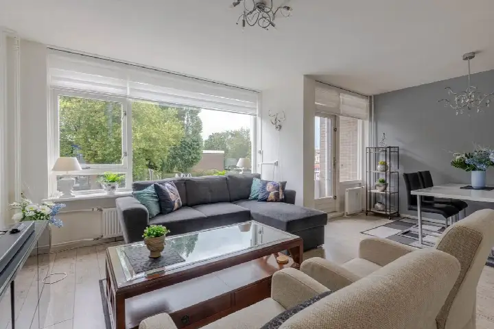 Apartment for sale: Kerkwervesingel 95, Pendrecht Rotterdam