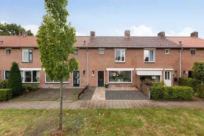 Tussenwoning te koop: Kernhoopweg 77, ’t Harde Centrum 'T Harde