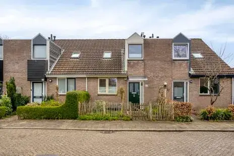 Terraced house for sale: Kersenlaan 86, Zevenhuizen Apeldoorn