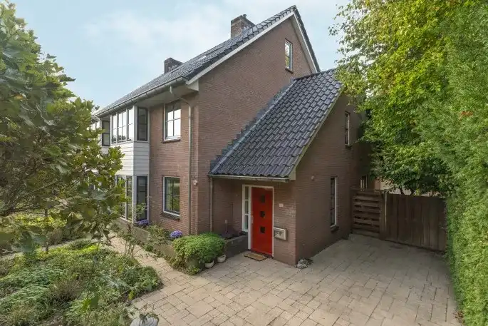 Twee-onder-één-kap te koop: Kerstendalseweg 2B, Hoog Berg en Dal Berg En Dal