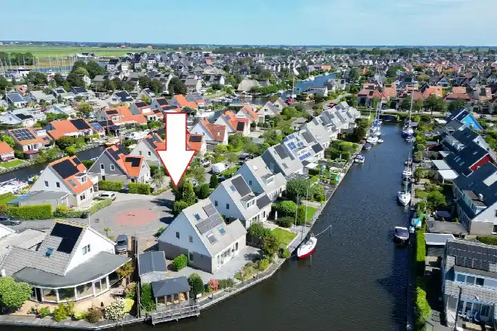 Vrijstaande woning te koop: Kievit 12, Lemmer-Frieslandpark Lemmer