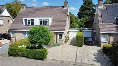 Terraced house for sale: Kievit 28, Oud-Beijerland Zoomwijck Oud-Beijerland