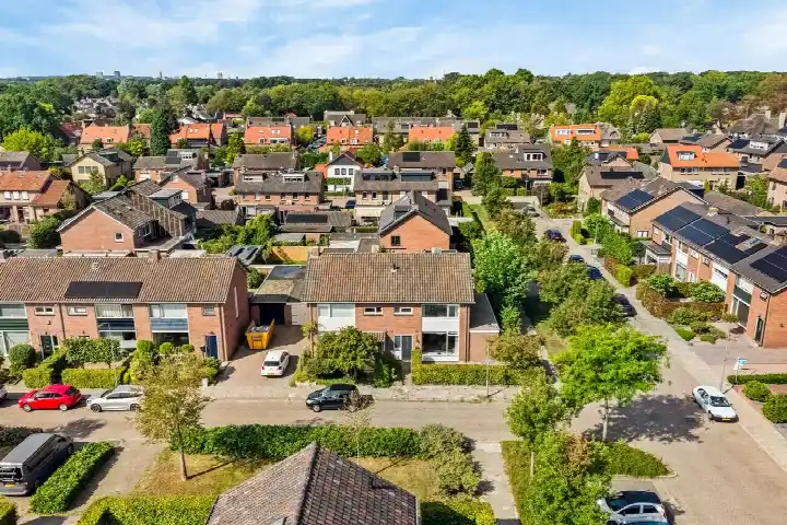 Twee-onder-één-kap te koop: Kievitlaan 2, Hoevelaken-Overhorst Hoevelaken